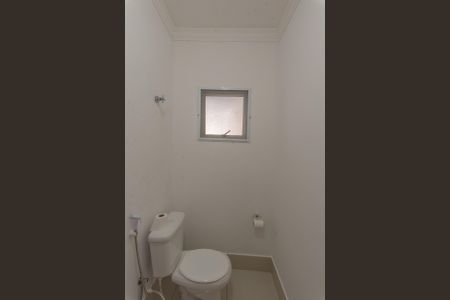 Casa de condomínio para alugar com 250m², 4 quartos e 2 vagas Casa de condomínio para alugar com 250m², 4 quartos e 2 vagasLavabo