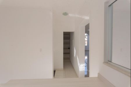 Casa de condomínio para alugar com 250m², 4 quartos e 2 vagas Casa de condomínio para alugar com 250m², 4 quartos e 2 vagasCozinha