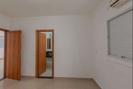 Casa de condomínio para alugar com 250m², 4 quartos e 2 vagas Casa de condomínio para alugar com 250m², 4 quartos e 2 vagasSuíte 1