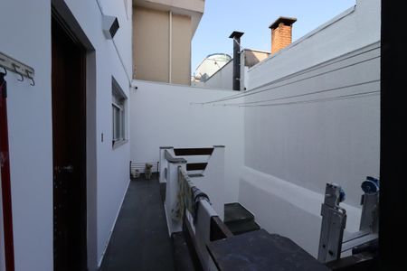 Casa à venda com 328m², 4 quartos e 4 vagasVaranda da Sala de TV 2