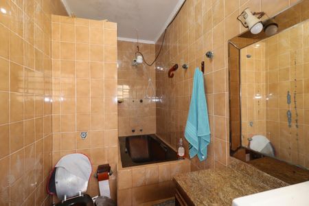 Casa à venda com 328m², 4 quartos e 4 vagasBanheiro da Suíte 3