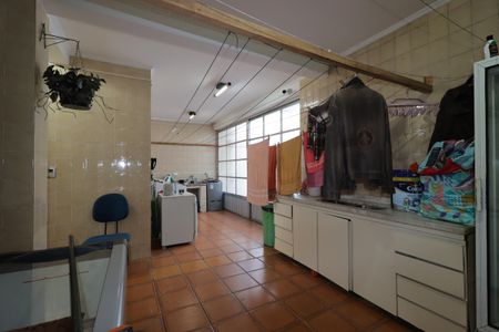 Casa à venda com 328m², 4 quartos e 4 vagasÁrea de Serviço