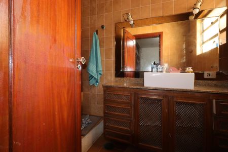 Casa à venda com 328m², 4 quartos e 4 vagasBanheiro da Suíte 3