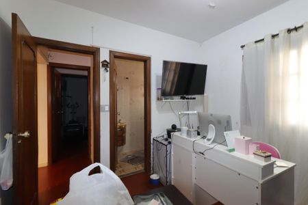 Casa à venda com 328m², 4 quartos e 4 vagasSuíte 1