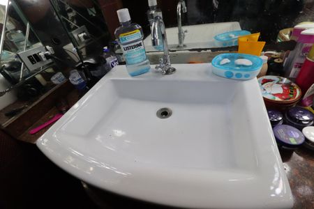 Casa à venda com 328m², 4 quartos e 4 vagasBanheiro da Suíte 4 