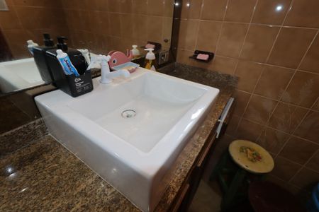 Casa à venda com 328m², 4 quartos e 4 vagasBanheiro da Suíte 3