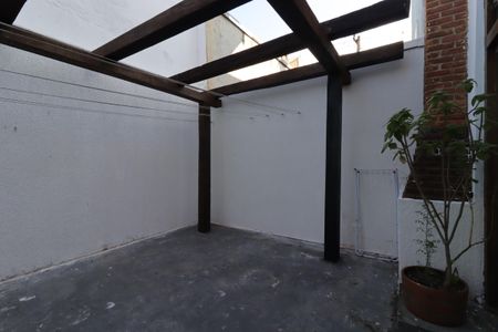 Casa à venda com 328m², 4 quartos e 4 vagasVaranda da Sala de TV 2