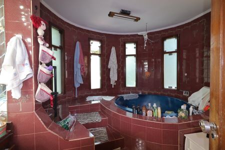 Casa à venda com 328m², 4 quartos e 4 vagasBanheiro da Suíte 4