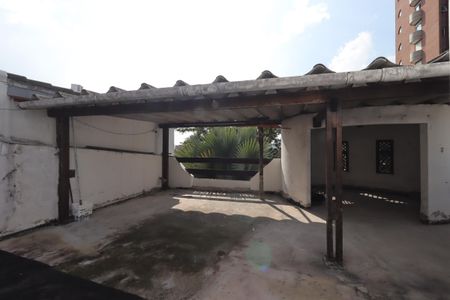 Casa à venda com 328m², 4 quartos e 4 vagasTerraço