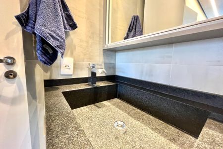 Apartamento à venda com 47m², 1 quarto e 1 vaga Apartamento à venda com 47m², 1 quarto e 1 vagaBanheiro da Suíte