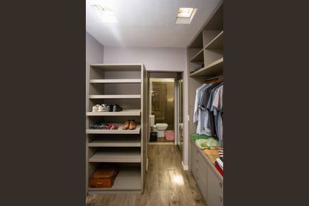 Casa para alugar com 350m², 3 quartos e 1 vagaCloset da Suíte 1