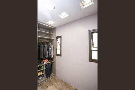 Casa para alugar com 350m², 3 quartos e 1 vagaCloset da Suíte 1