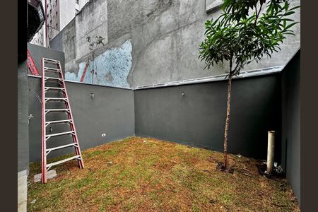 Casa à venda com 186m², 3 quartos e 2 vagas Casa à venda com 186m², 3 quartos e 2 vagasQuintal