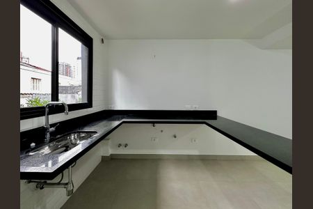 Casa à venda com 186m², 3 quartos e 2 vagas Casa à venda com 186m², 3 quartos e 2 vagasCozinha