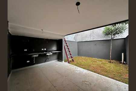 Casa à venda com 186m², 3 quartos e 2 vagas Casa à venda com 186m², 3 quartos e 2 vagasQuintal