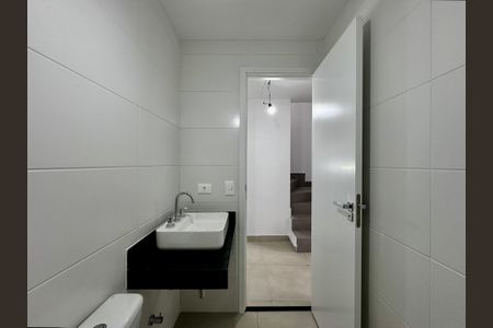 Casa à venda com 186m², 3 quartos e 2 vagas Casa à venda com 186m², 3 quartos e 2 vagasBanheiro Social