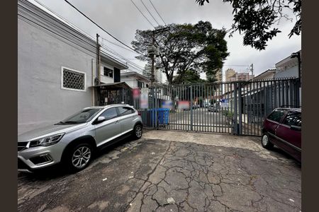 Casa à venda com 186m², 3 quartos e 2 vagas Casa à venda com 186m², 3 quartos e 2 vagasFachada
