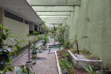 Apartamento à venda com 66m², 2 quartos e 1 vagaÁrea comum