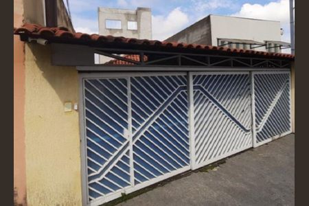 Casa à venda com 260m², 3 quartos e 2 vagas Casa à venda com 260m², 3 quartos e 2 vagasFachada