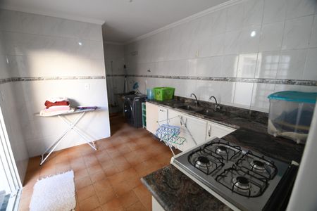 Casa à venda com 207m², 4 quartos e 2 vagasCasa 2 - Cozinha
