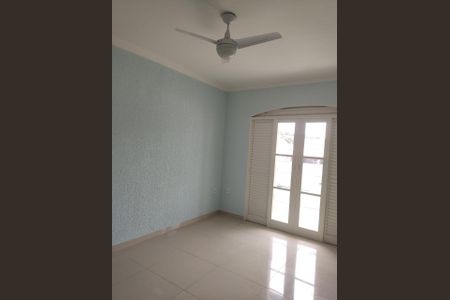 Casa à venda com 240m², 4 quartos e 7 vagas Casa à venda com 240m², 4 quartos e 7 vagasFoto 15