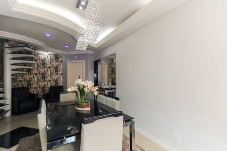 Apartamento à venda com 180m², 3 quartos e 4 vagas Apartamento à venda com 180m², 3 quartos e 4 vagasSala