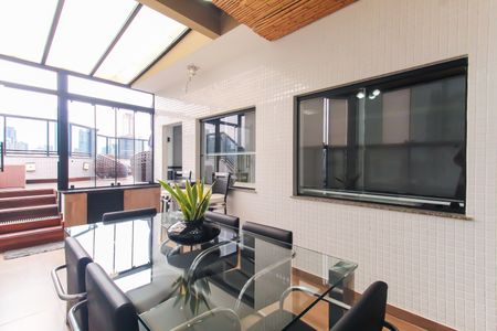 Apartamento à venda com 180m², 3 quartos e 4 vagas Apartamento à venda com 180m², 3 quartos e 4 vagasChurrasqueira