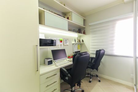 Apartamento à venda com 180m², 3 quartos e 4 vagas Apartamento à venda com 180m², 3 quartos e 4 vagasQuarto 2