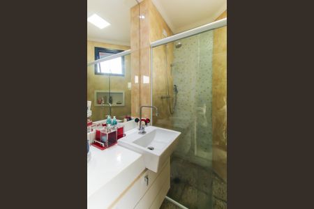 Apartamento à venda com 180m², 3 quartos e 4 vagas Apartamento à venda com 180m², 3 quartos e 4 vagasBanheiro da Suíte 3