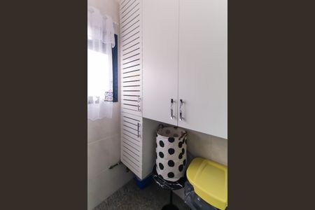 Apartamento à venda com 180m², 3 quartos e 4 vagas Apartamento à venda com 180m², 3 quartos e 4 vagasÁrea de Serviço