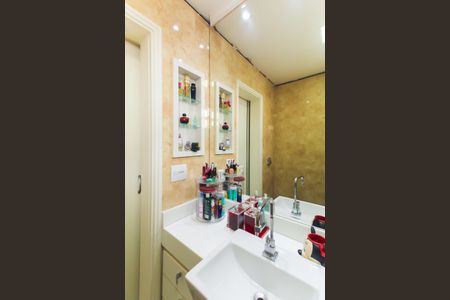 Apartamento à venda com 180m², 3 quartos e 4 vagas Apartamento à venda com 180m², 3 quartos e 4 vagasBanheiro da Suíte 3