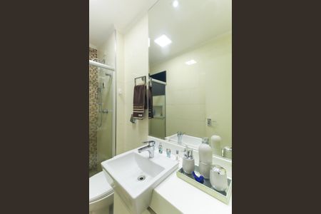 Apartamento à venda com 180m², 3 quartos e 4 vagas Apartamento à venda com 180m², 3 quartos e 4 vagasBanheiro Social