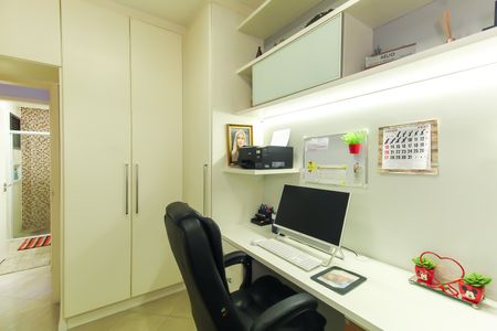 Apartamento à venda com 180m², 3 quartos e 4 vagas Apartamento à venda com 180m², 3 quartos e 4 vagasQuarto 2