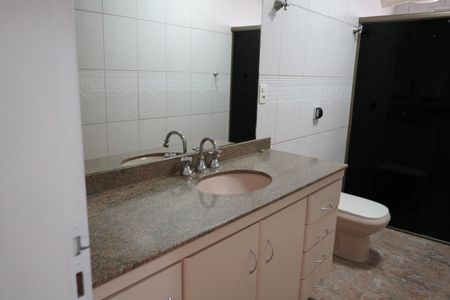 Casa à venda com 252m², 1 quarto e 2 vagasBanheiro Social