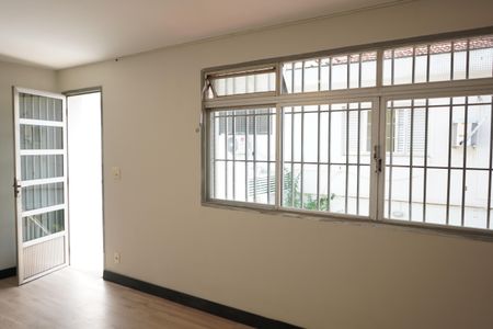 Casa à venda com 252m², 1 quarto e 2 vagasEdícula