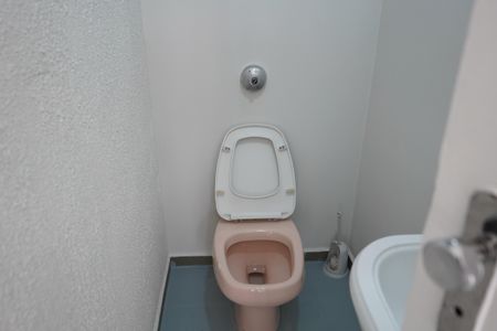 Casa à venda com 252m², 1 quarto e 2 vagasBanheiro de Serviço