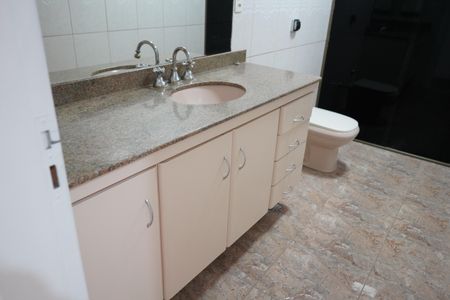 Casa à venda com 252m², 1 quarto e 2 vagasBanheiro Social