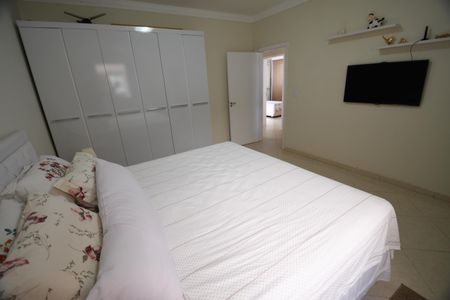 Casa à venda com 160m², 3 quartos e 4 vagasSuíte 3