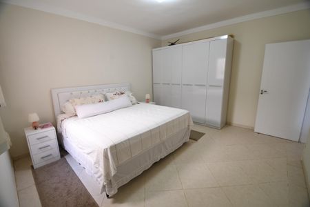 Casa à venda com 160m², 3 quartos e 4 vagasSuíte 3