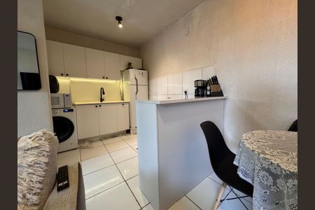 Apartamento à venda com 48m², 2 quartos e 1 vaga Apartamento à venda com 48m², 2 quartos e 1 vagaCozinha e Área de Serviço