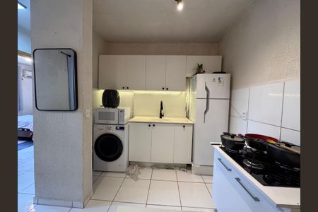 Apartamento à venda com 48m², 2 quartos e 1 vaga Apartamento à venda com 48m², 2 quartos e 1 vagaCozinha e Área de Serviço