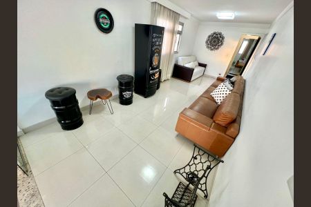 Apartamento à venda com 320m², 5 quartos e 4 vagas Apartamento à venda com 320m², 5 quartos e 4 vagasCobertura - Sala piso superior
