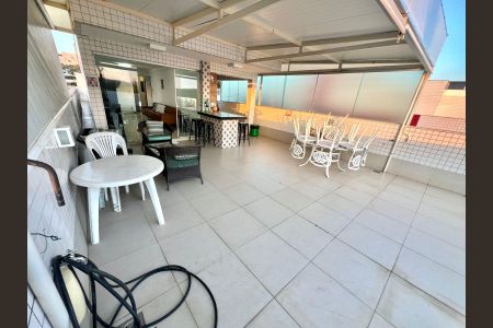 Apartamento à venda com 320m², 5 quartos e 4 vagas Apartamento à venda com 320m², 5 quartos e 4 vagasCobertura