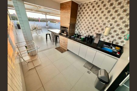 Apartamento à venda com 320m², 5 quartos e 4 vagas Apartamento à venda com 320m², 5 quartos e 4 vagasCobertura - Espaço Gourmet