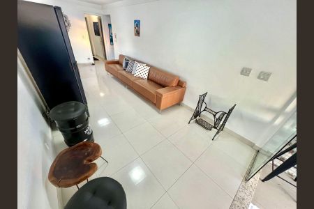 Apartamento à venda com 320m², 5 quartos e 4 vagas Apartamento à venda com 320m², 5 quartos e 4 vagasCobertura - Sala piso superior