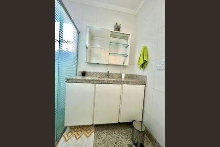 Apartamento à venda com 320m², 5 quartos e 4 vagas Apartamento à venda com 320m², 5 quartos e 4 vagasBanheiro Social