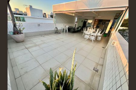 Apartamento à venda com 320m², 5 quartos e 4 vagas Apartamento à venda com 320m², 5 quartos e 4 vagasCobertura