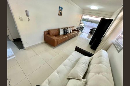 Apartamento à venda com 320m², 5 quartos e 4 vagas Apartamento à venda com 320m², 5 quartos e 4 vagasCobertura - Sala piso superior