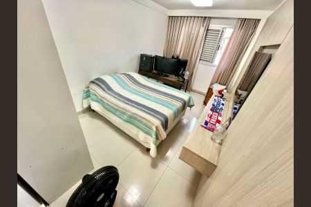 Apartamento à venda com 320m², 5 quartos e 4 vagas Apartamento à venda com 320m², 5 quartos e 4 vagas Suíte 3