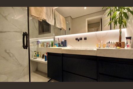 Apartamento à venda com 107m², 3 quartos e 2 vagas Apartamento à venda com 107m², 3 quartos e 2 vagasBanheiro da Suíte 1